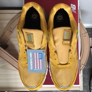 yellow new balance 990v4